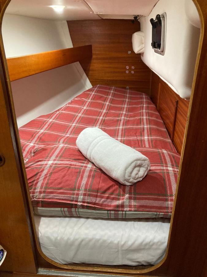 Entire Boat At St Katherine Docks 2 Available Select Using Room Options Londres Exterior foto